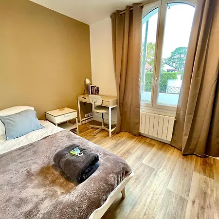 D'hotes A * Биарриц