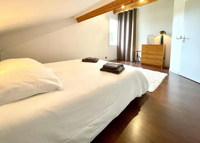 D'hotes A ホームステイ